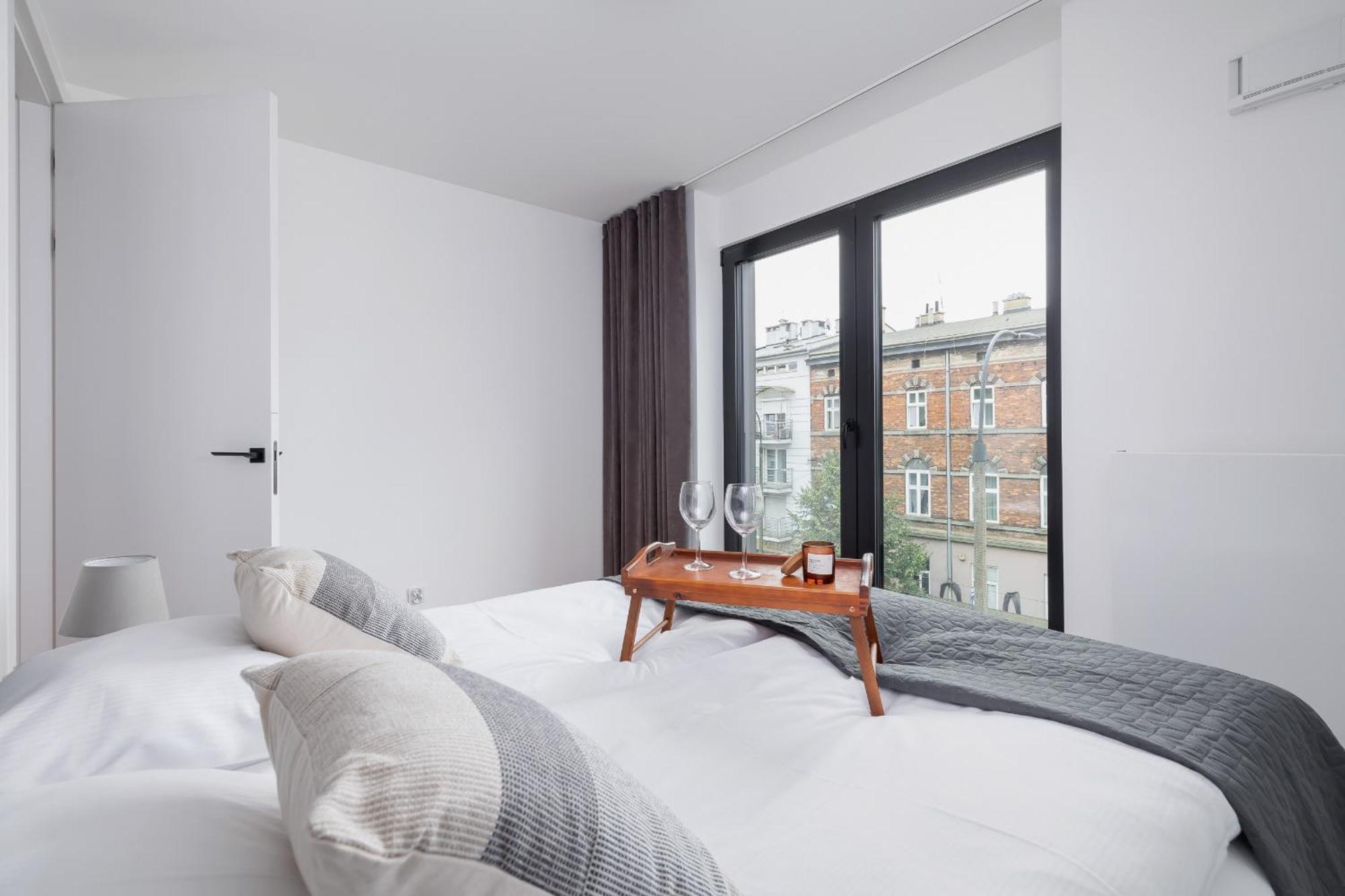 Lux Apartments Kosciuszki 39 With Parking By Renters Prestige Krakow Exterior photo