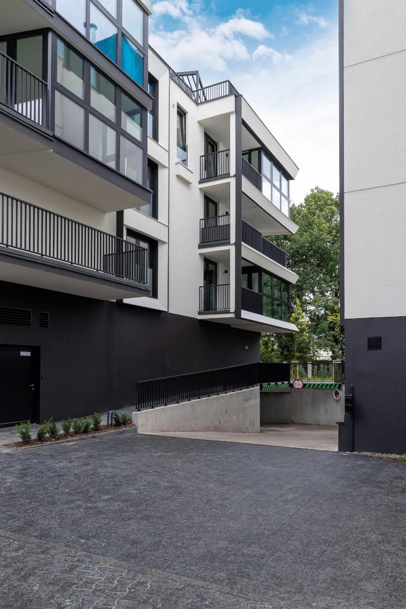 Lux Apartments Kosciuszki 39 With Parking By Renters Prestige Krakow Exterior photo