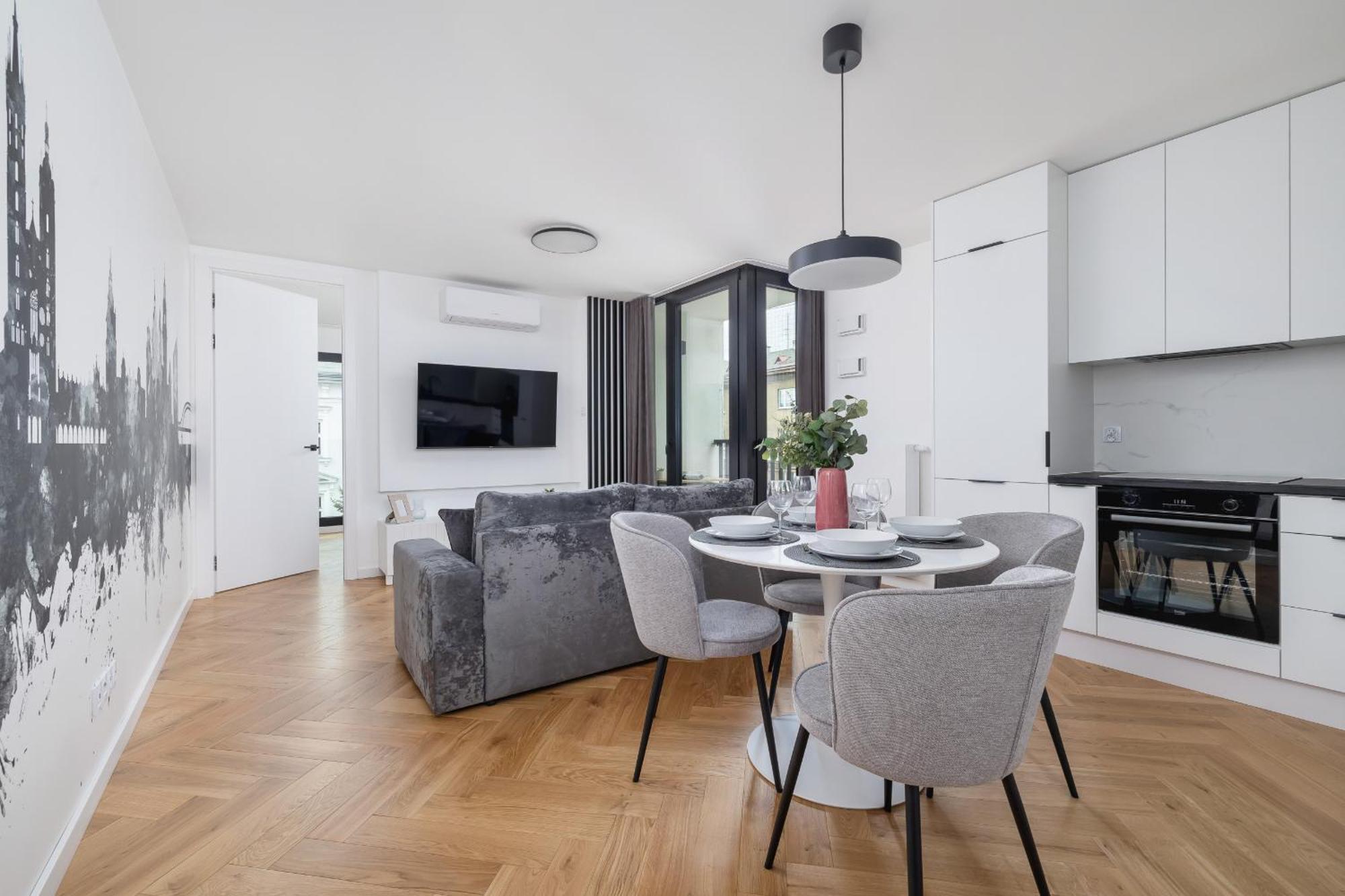 Lux Apartments Kosciuszki 39 With Parking By Renters Prestige Krakow Exterior photo